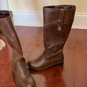 EUC Y-Not Girls tall brown boots
